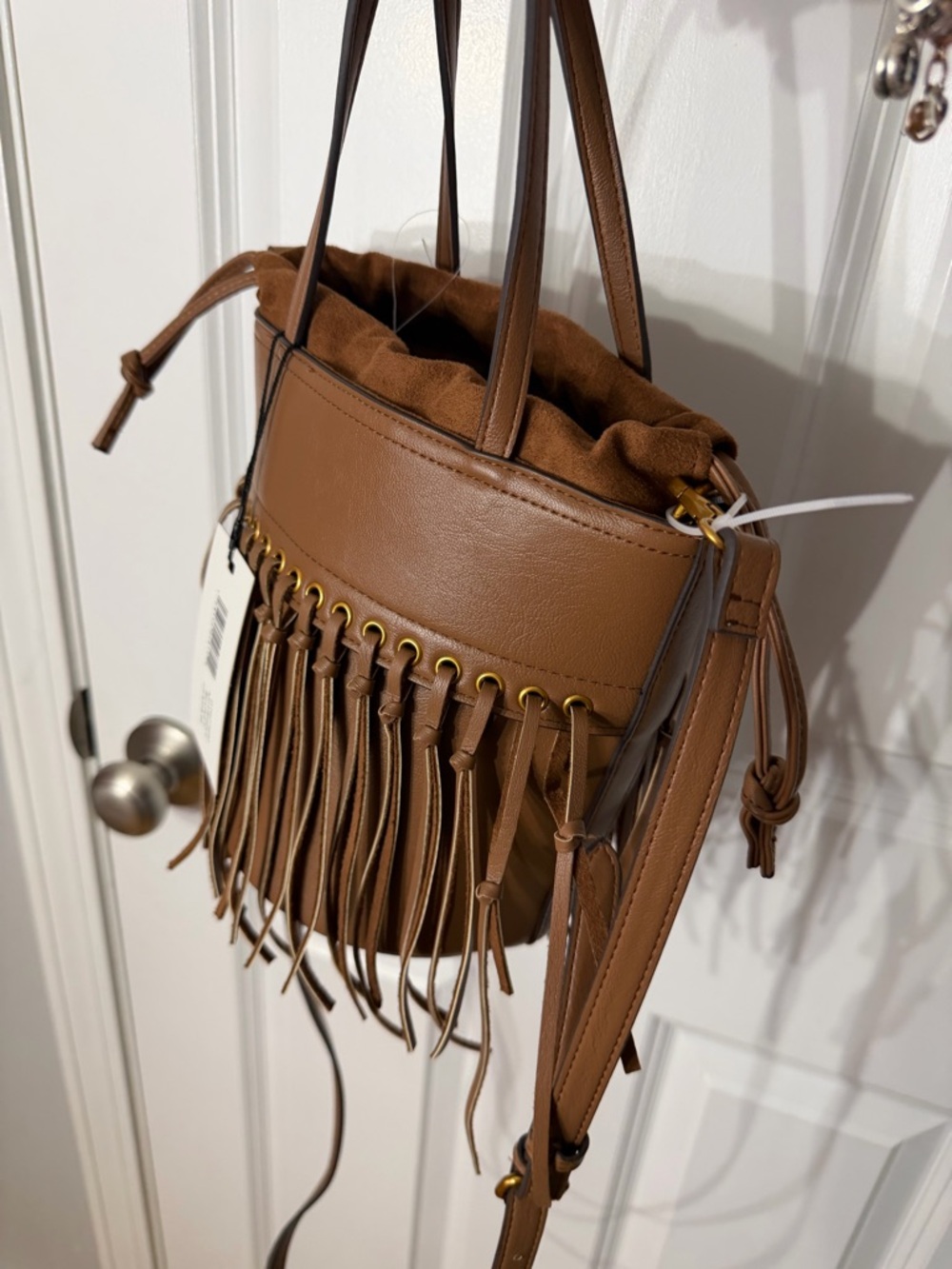 Steve Madden Tan Fringe Bucket Bag Adjustable Strap Detachable Insert Crossbody - Picture 3 of 15